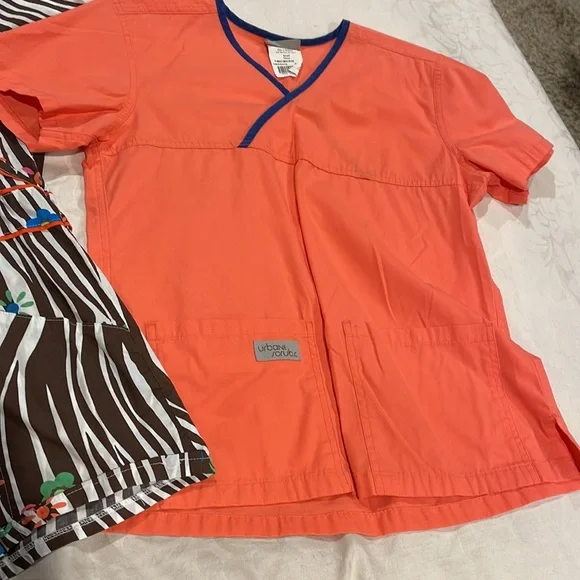 5 Piece Urbane Scrubs Lot - Picture 2 of 4